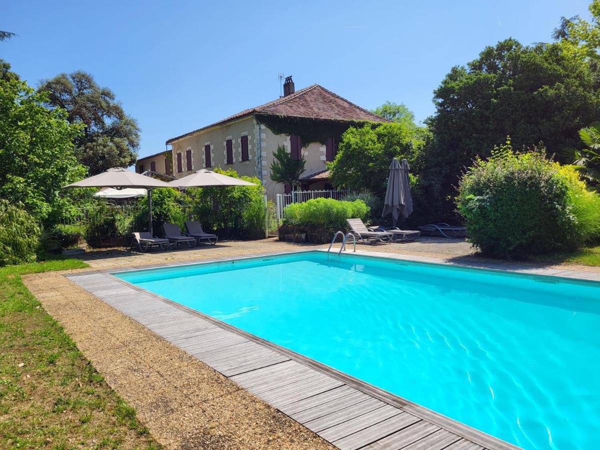 Hotel La Flambee Μπερζεράκ Εξωτερικό φωτογραφία