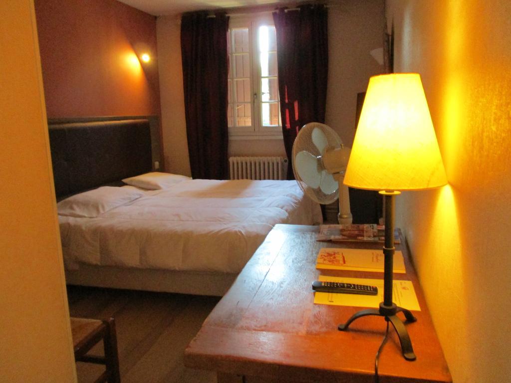Hotel La Flambee Μπερζεράκ Εξωτερικό φωτογραφία
