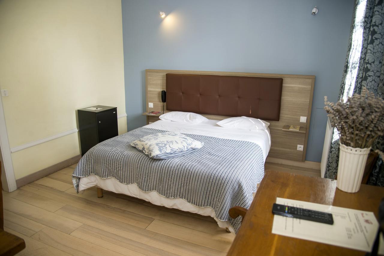 Hotel La Flambee Μπερζεράκ Εξωτερικό φωτογραφία