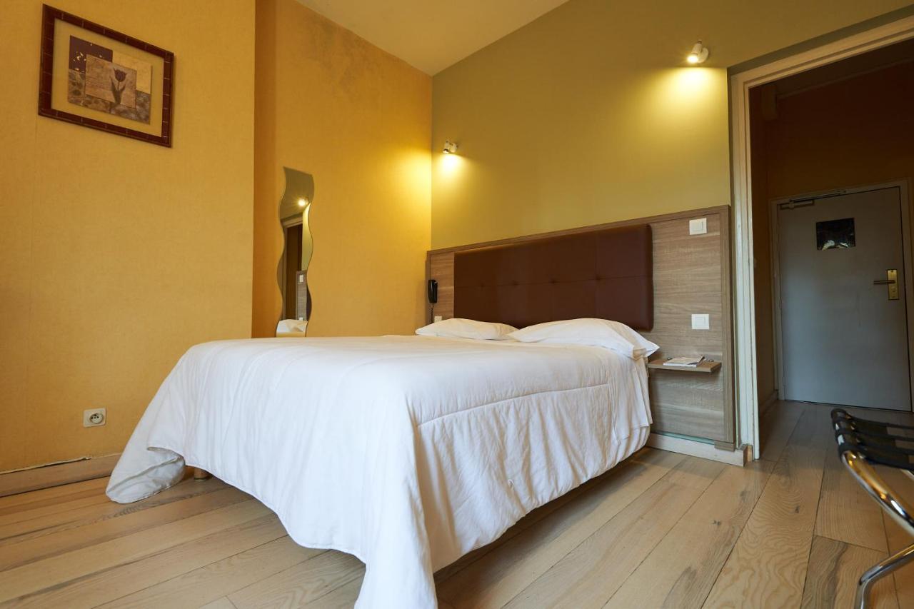 Hotel La Flambee Μπερζεράκ Εξωτερικό φωτογραφία